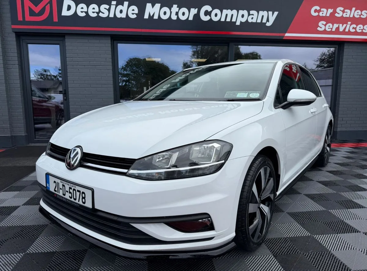 2021 Volkswagen Golf – photo 2