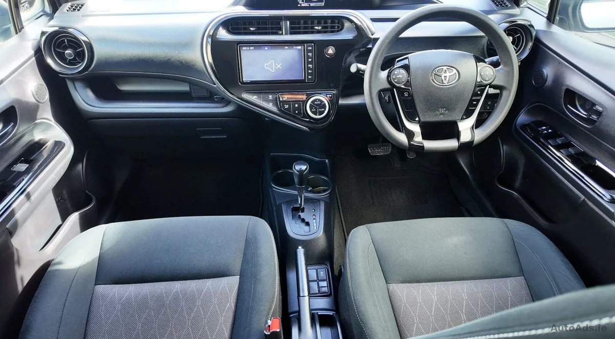 2020 Toyota Aqua – photo 12