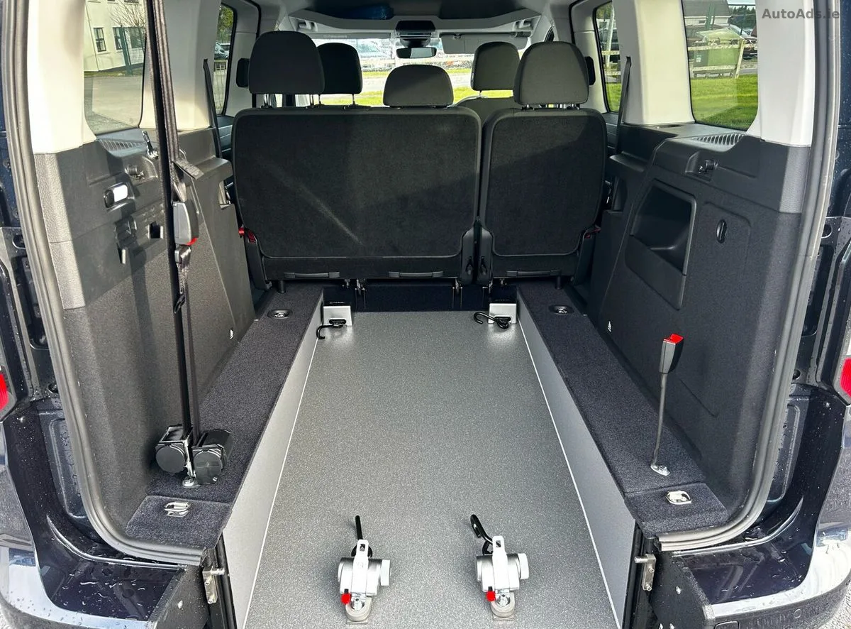 2026 Ford Tourneo Connect – photo 11