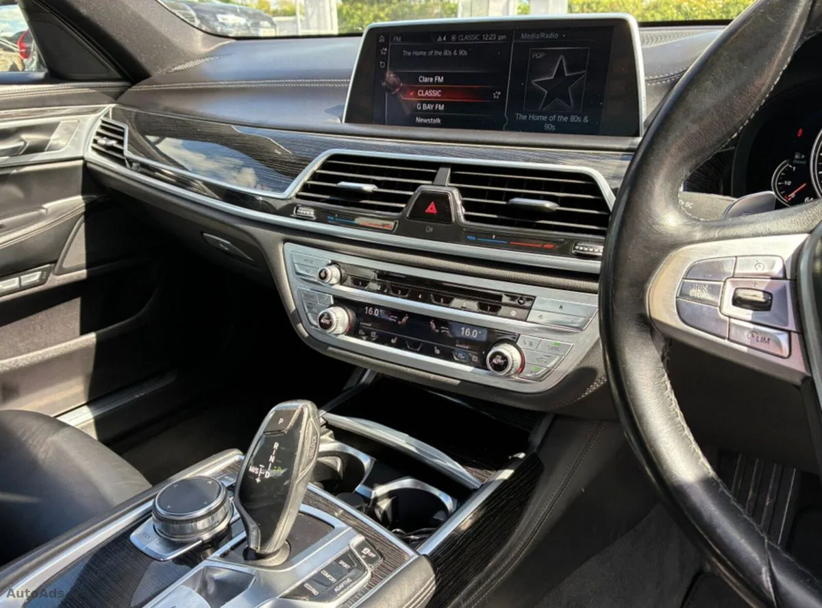 2016 BMW 7-Series – photo 11