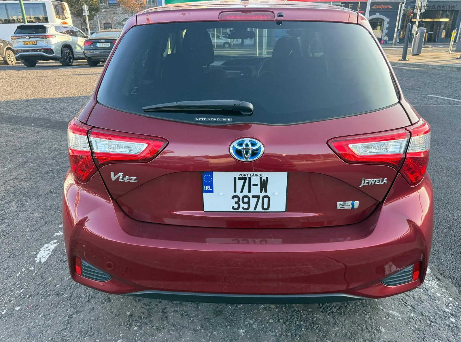 2017 Toyota Vitz – photo 4