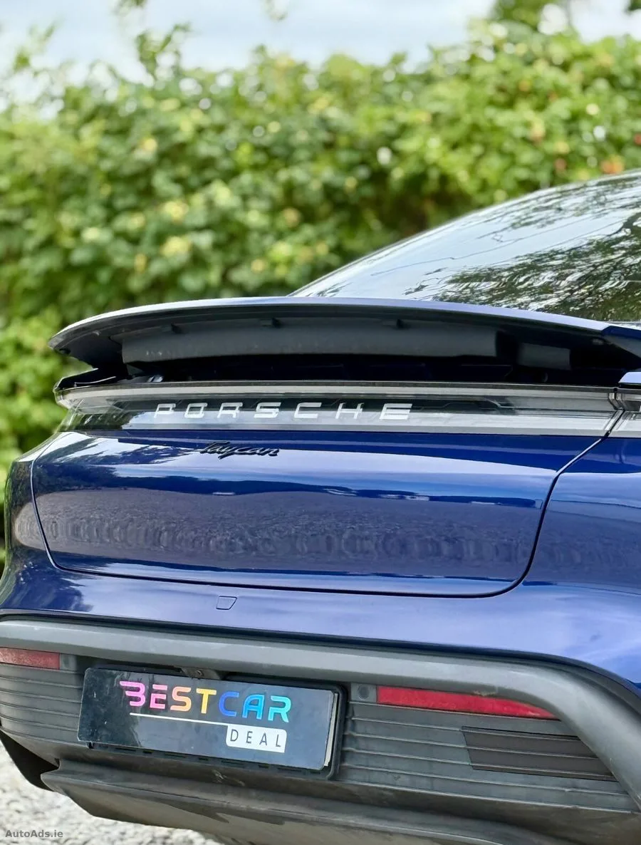 2022 Porsche Taycan – photo 20
