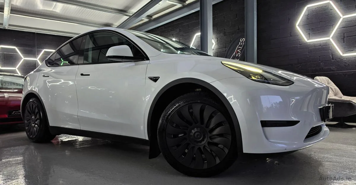 2023 Tesla Model Y – photo 5