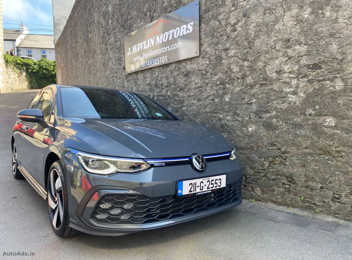 2021 Volkswagen Golf – photo 2