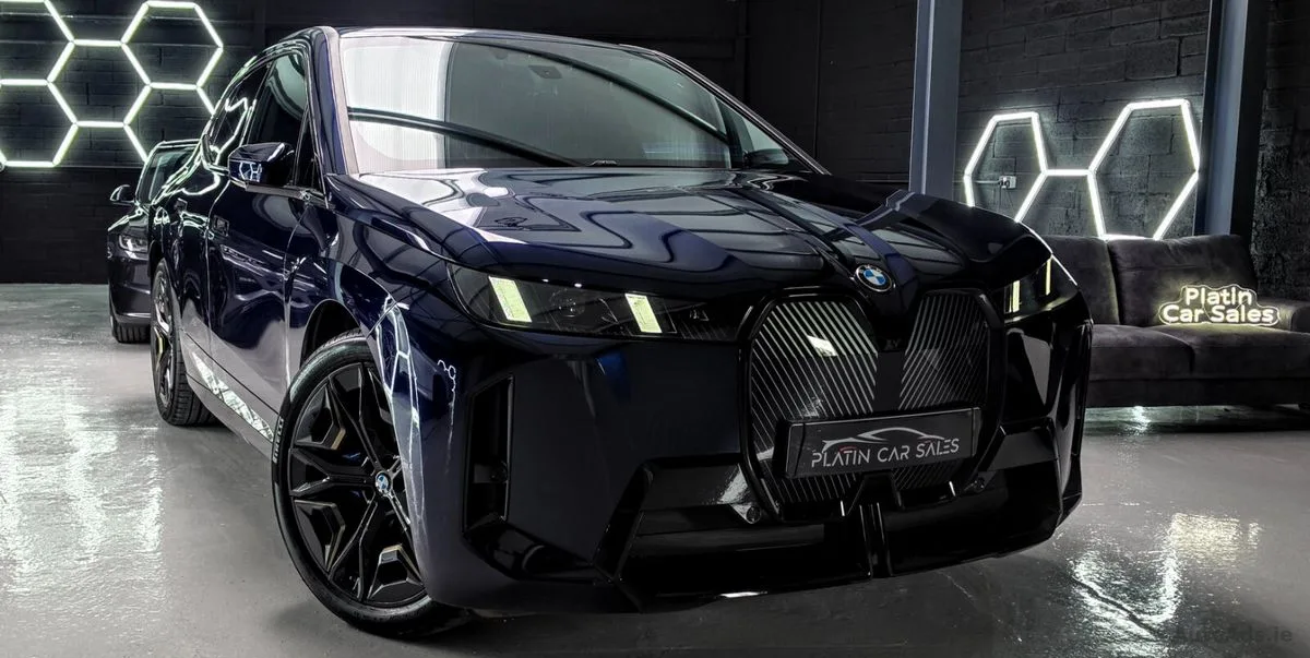 2025 BMW iX – photo 3