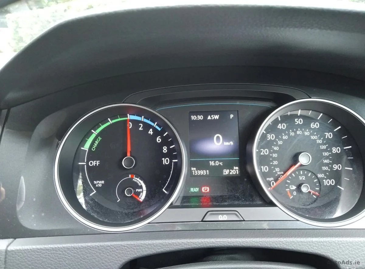 2020 Volkswagen Golf – photo 14