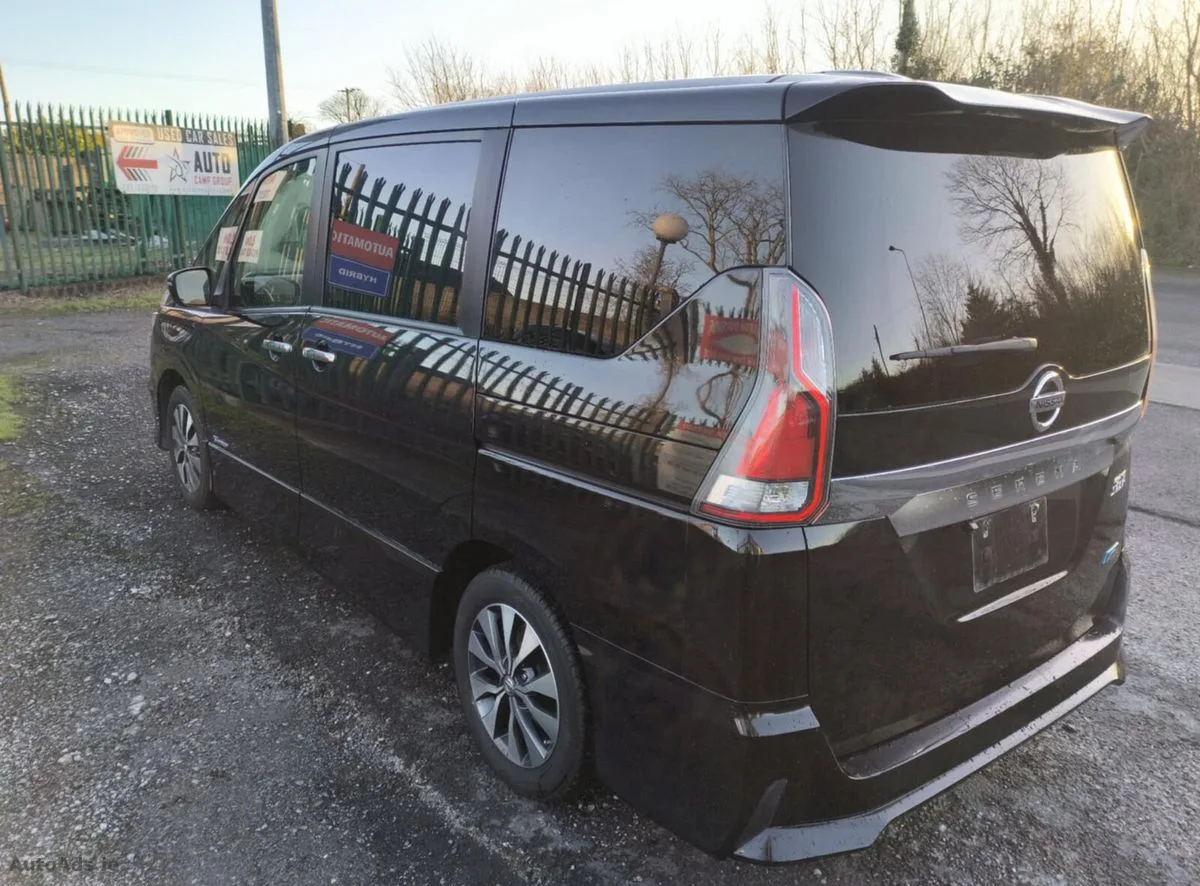 2017 Nissan Serena – photo 5