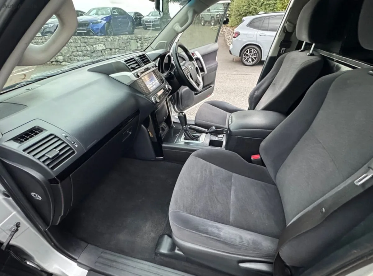 2016 Toyota Land Cruiser – photo 10