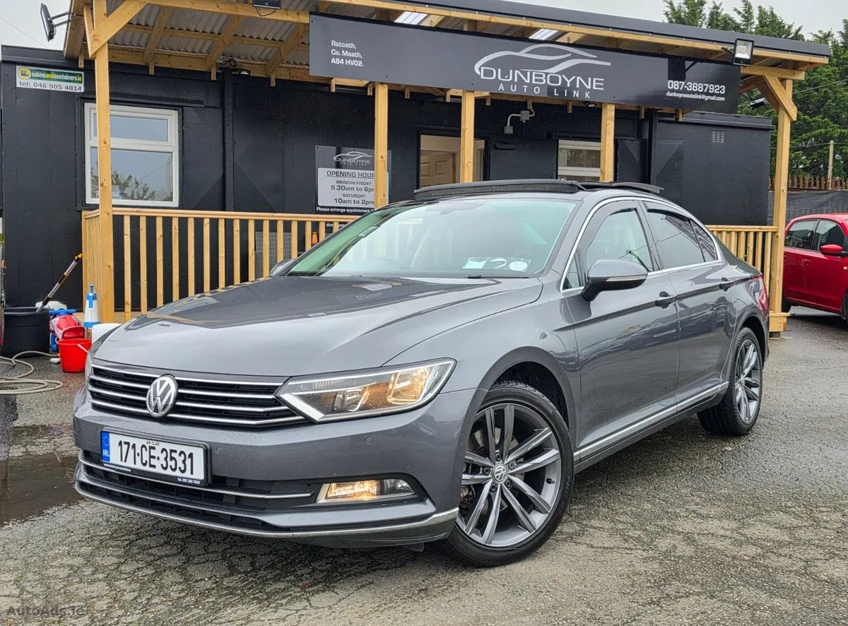 2017 Volkswagen Passat – photo 1