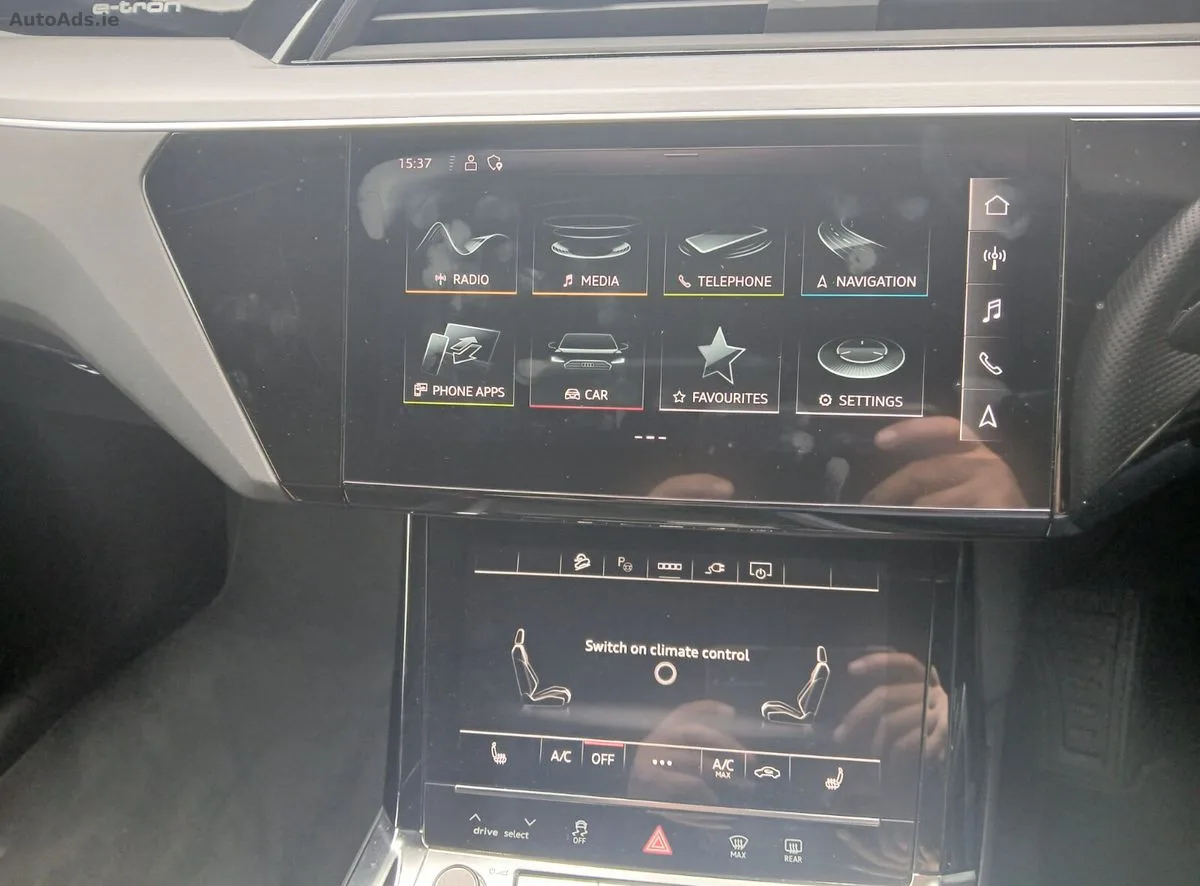 2021 Audi e-tron – photo 16