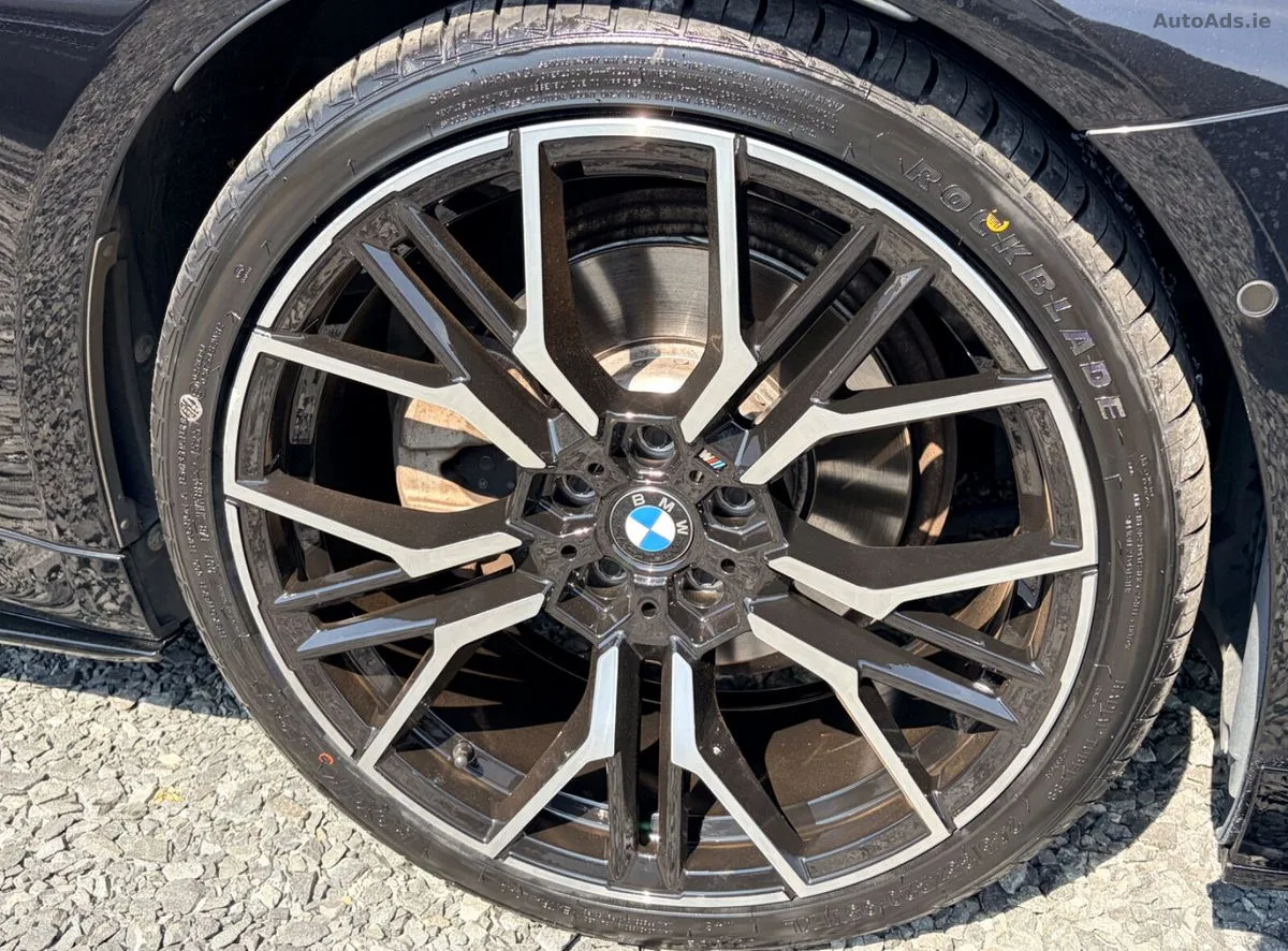 2018 BMW 5-Series – photo 9