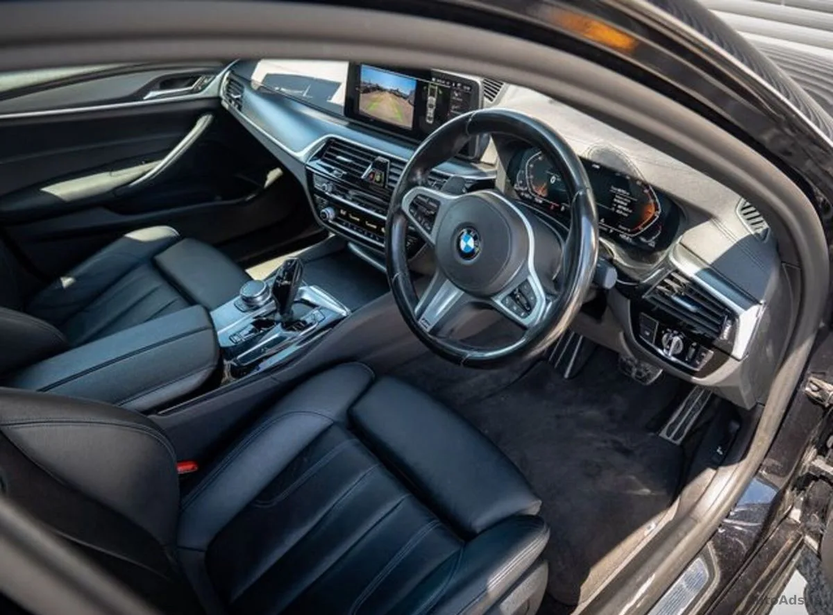 2020 BMW 5-Series – photo 6