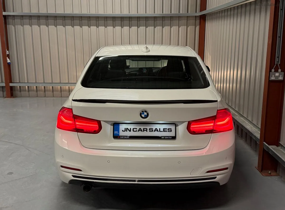 2015 BMW 3-Series – photo 8