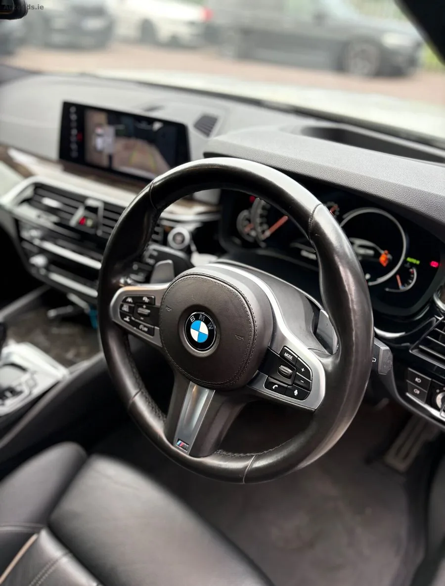 2017 BMW 5-Series – photo 15