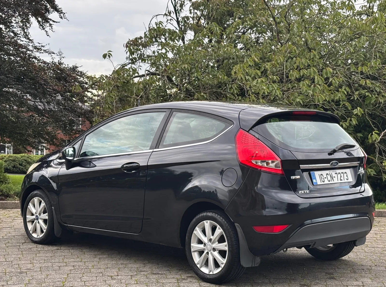 2010 Ford Fiesta – photo 3