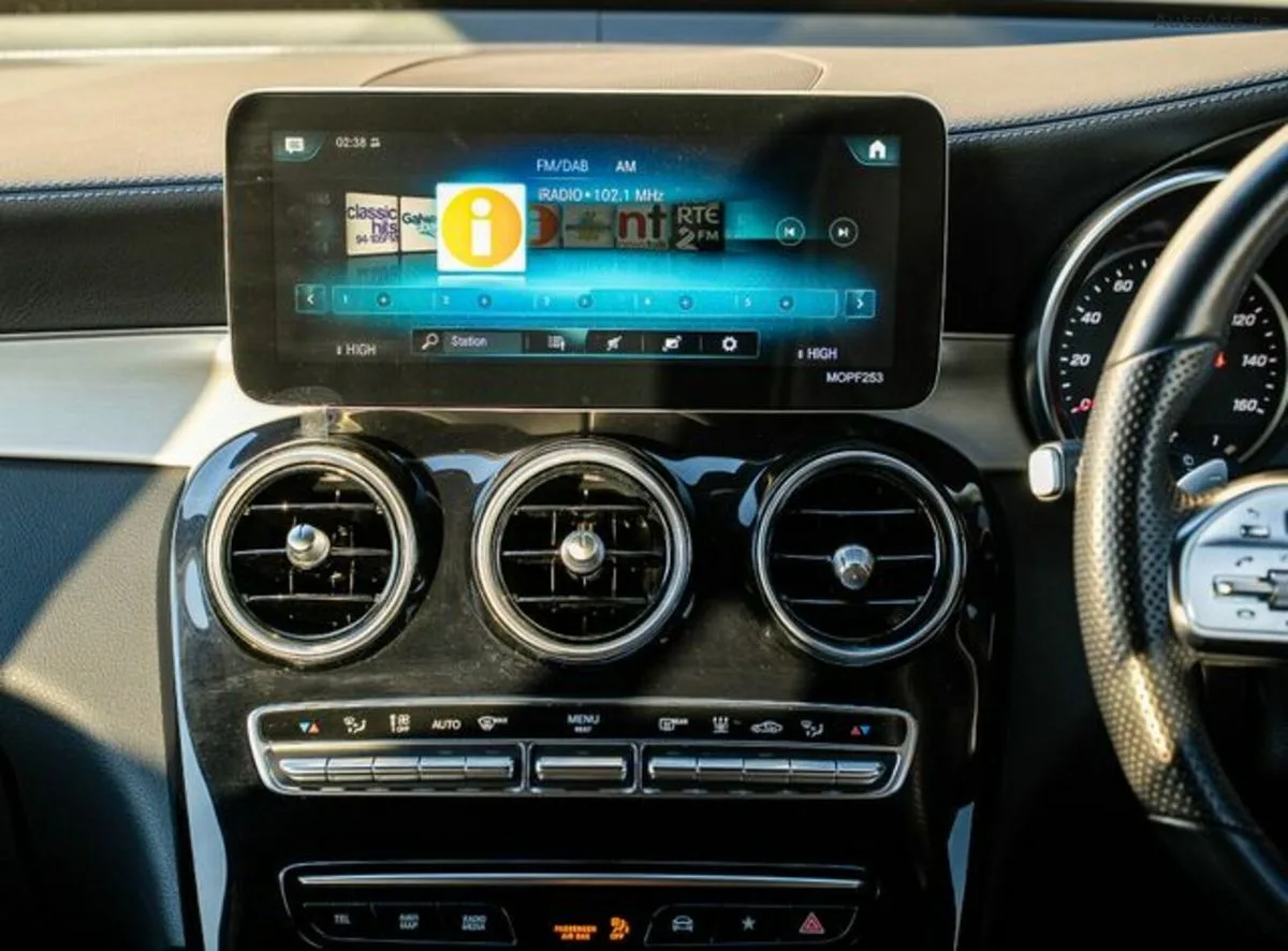 2022 Mercedes-Benz GLC – photo 10
