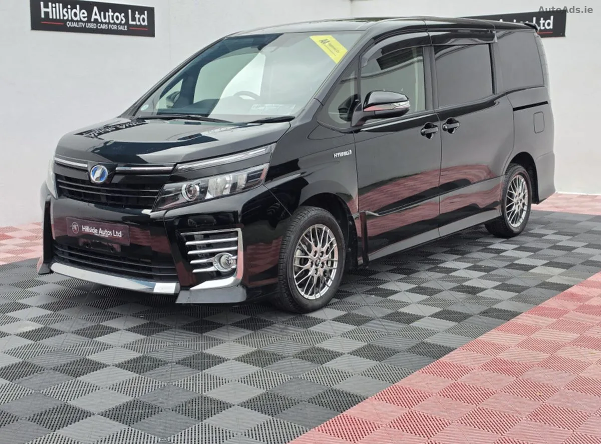 2016 Toyota Voxy – photo 4