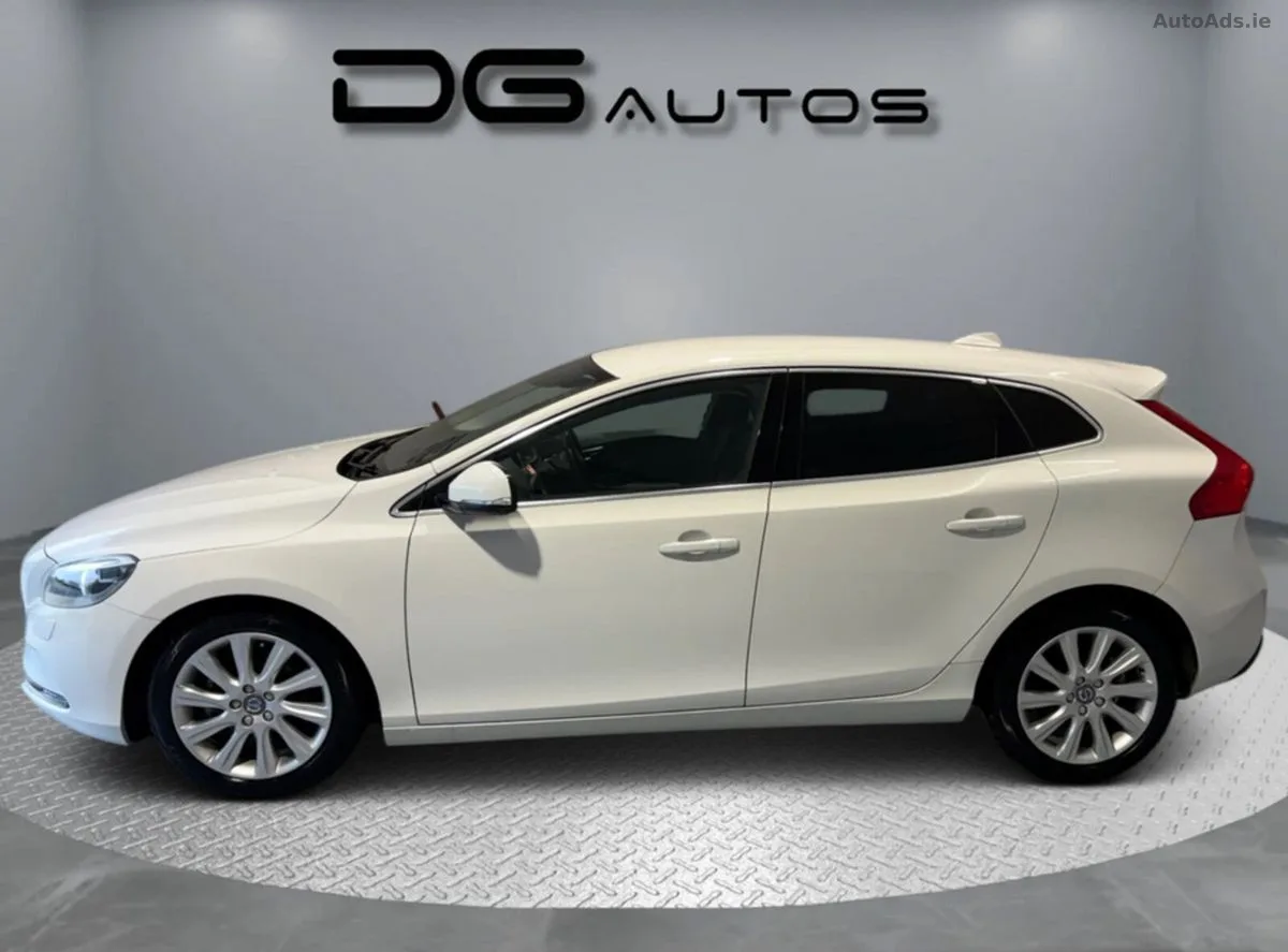 2015 Volvo V40