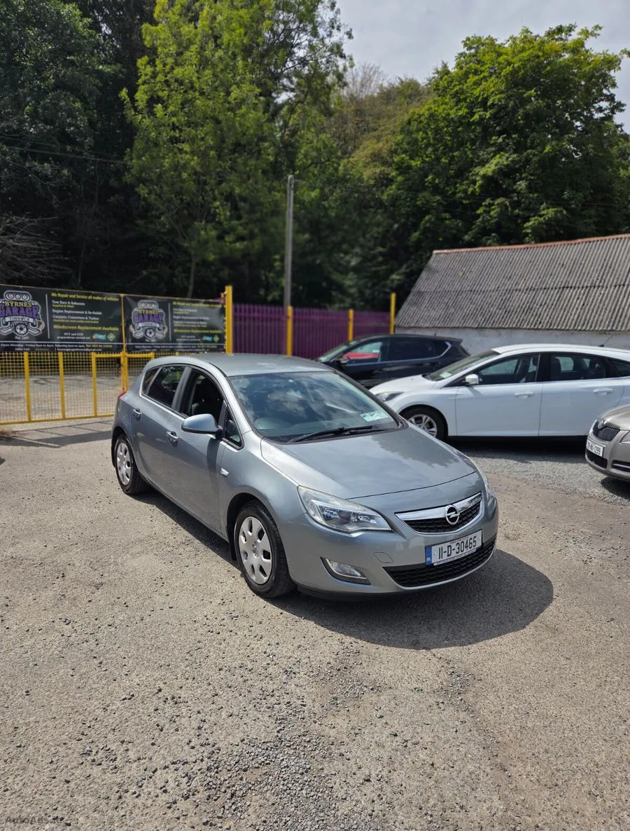 2011 Opel Astra – photo 10