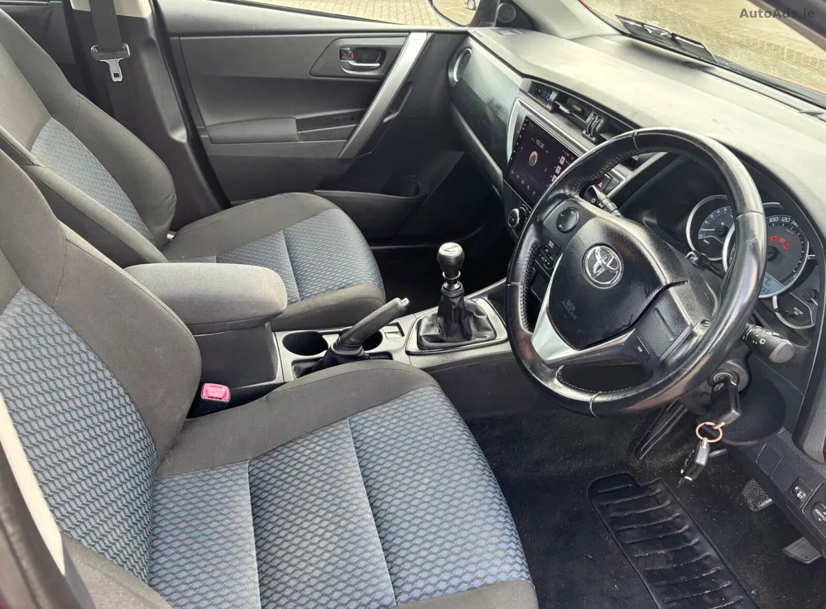 2014 Toyota Auris – photo 10