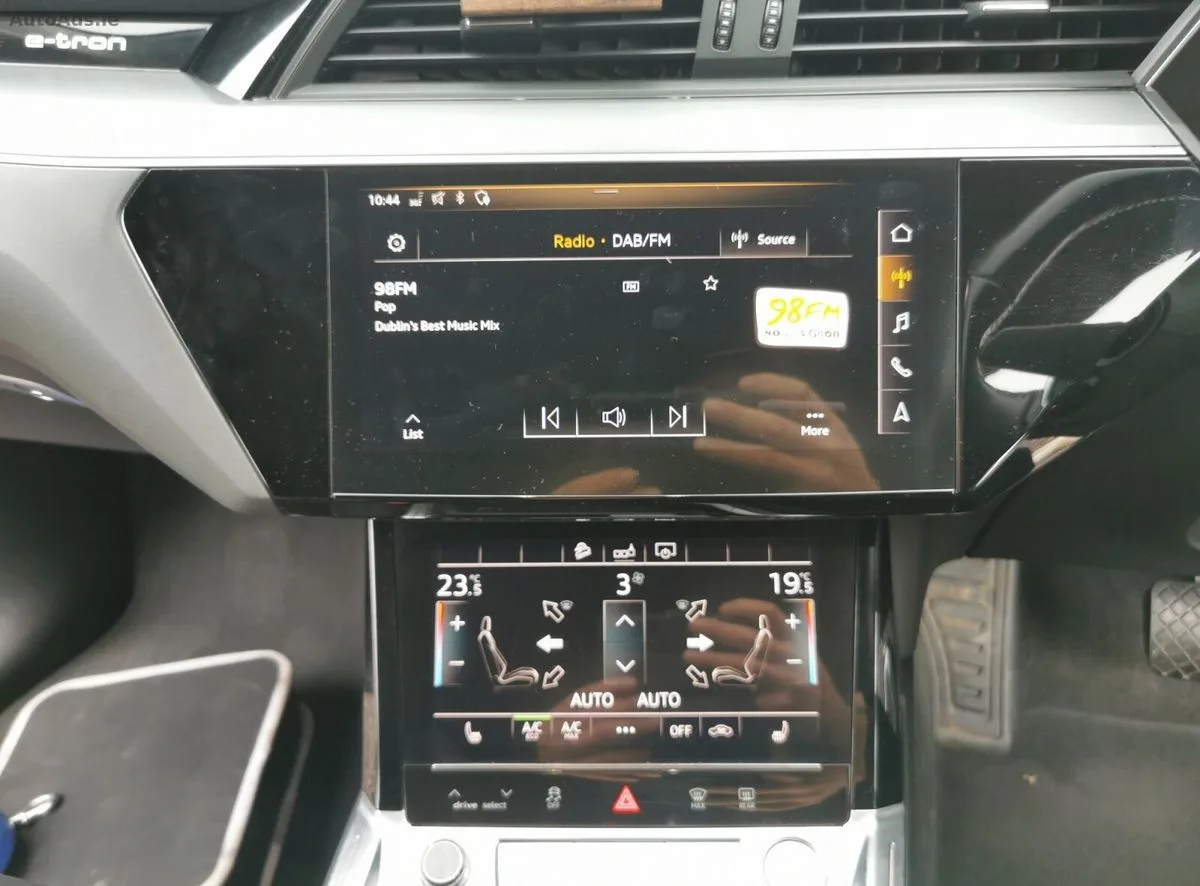 2020 Audi e-tron – photo 10