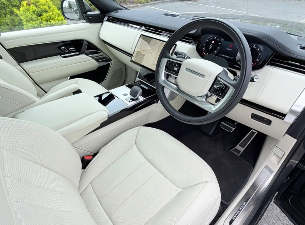2026 Land Rover Range Rover – photo 9