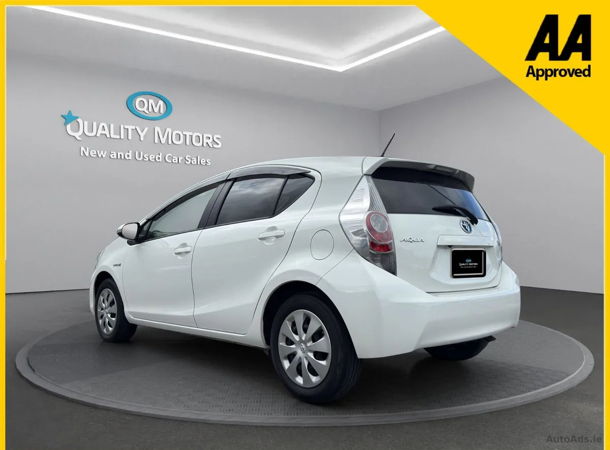 2014 Toyota Aqua – photo 5