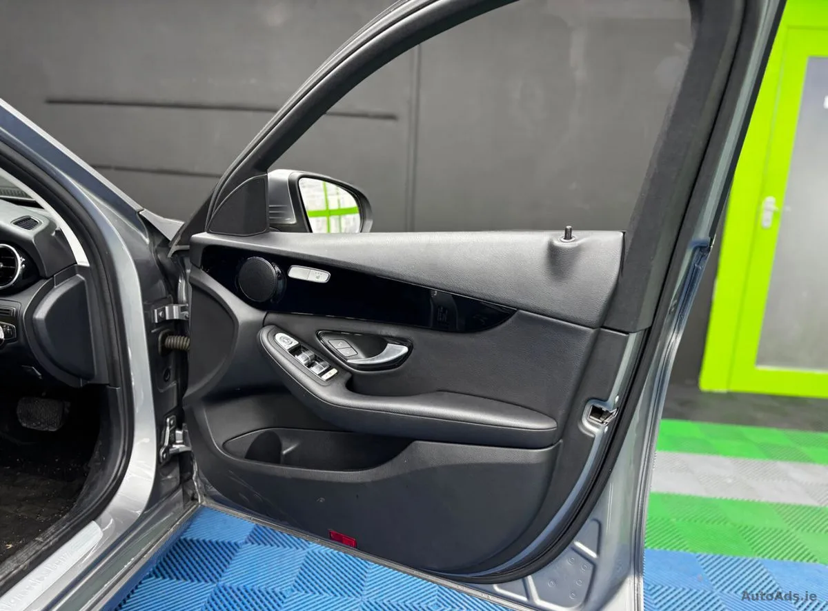 2015 Mercedes-Benz C-Class – photo 17