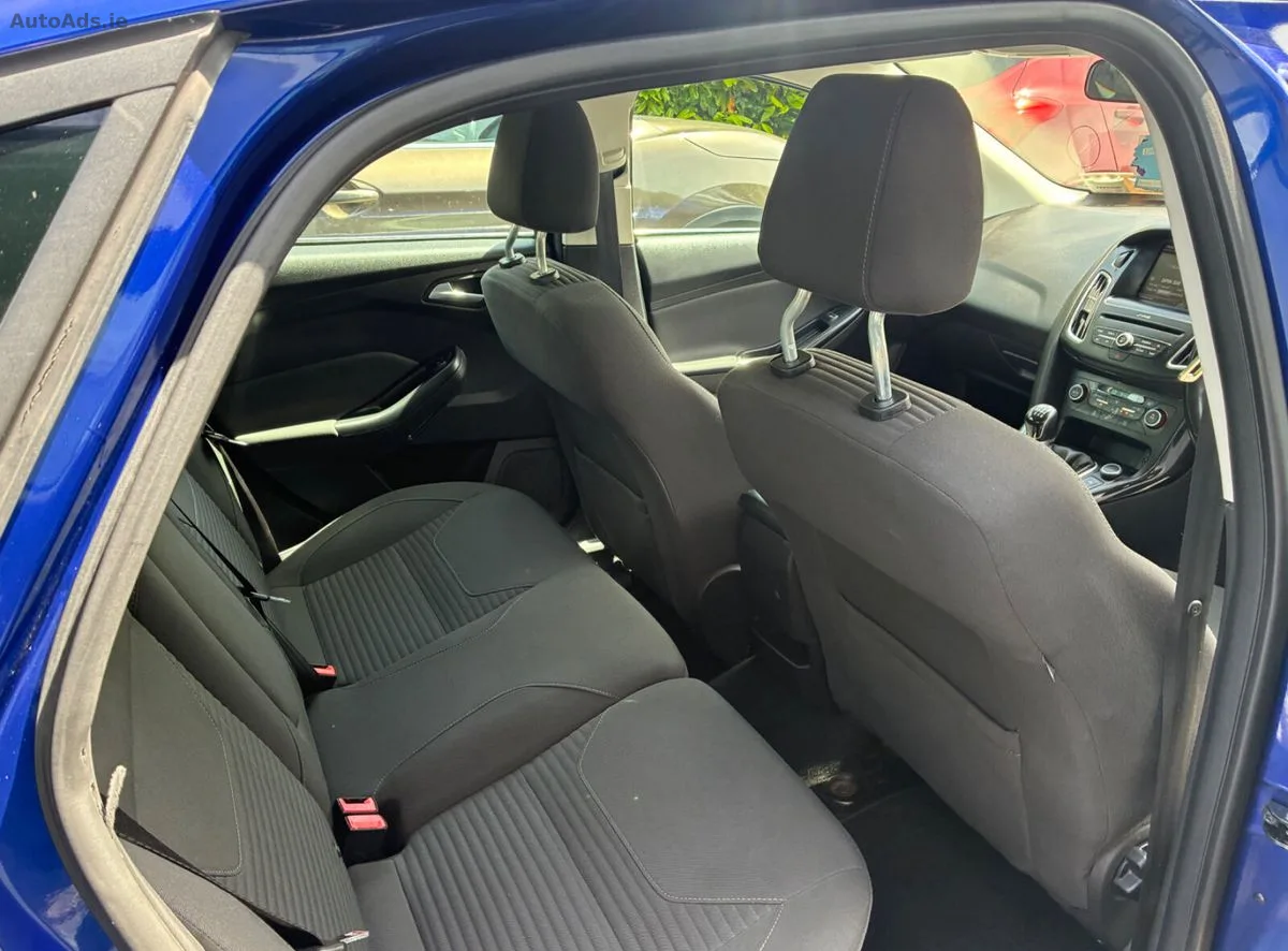 2016 Ford Focus – photo 15