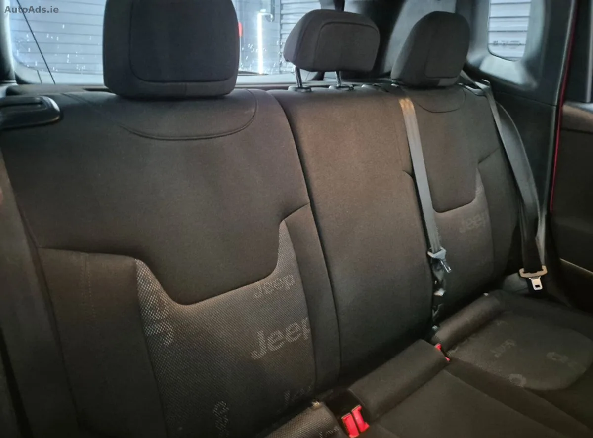 2016 Jeep Renegade – photo 14
