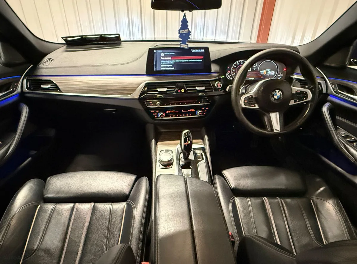 2017 BMW 5-Series – photo 14