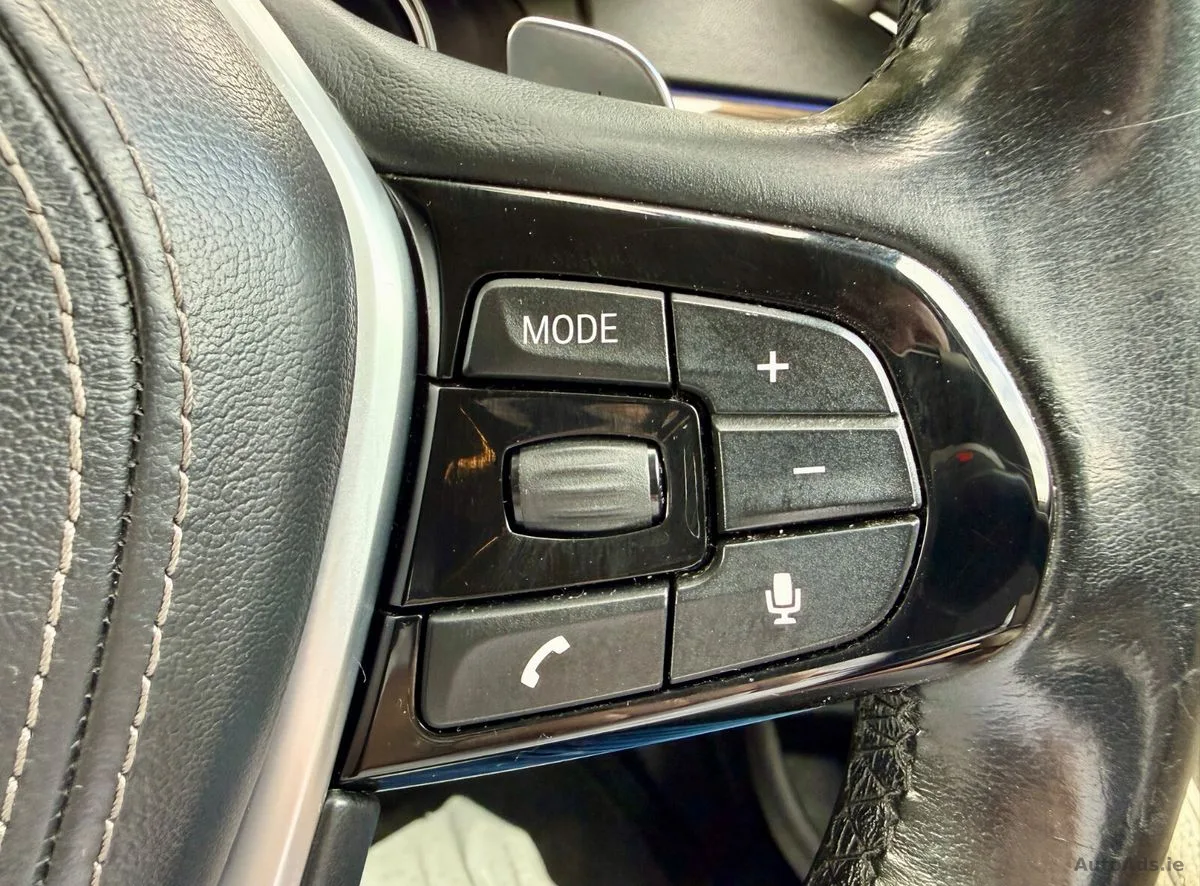2017 BMW 5-Series – photo 12