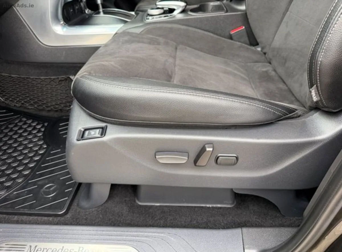 2020 Mercedes-Benz X-Class – photo 12