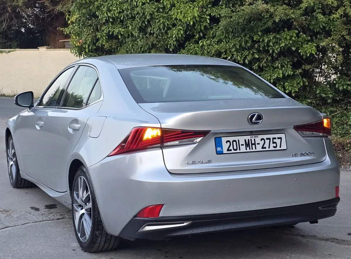 2020 Lexus IS – photo 14