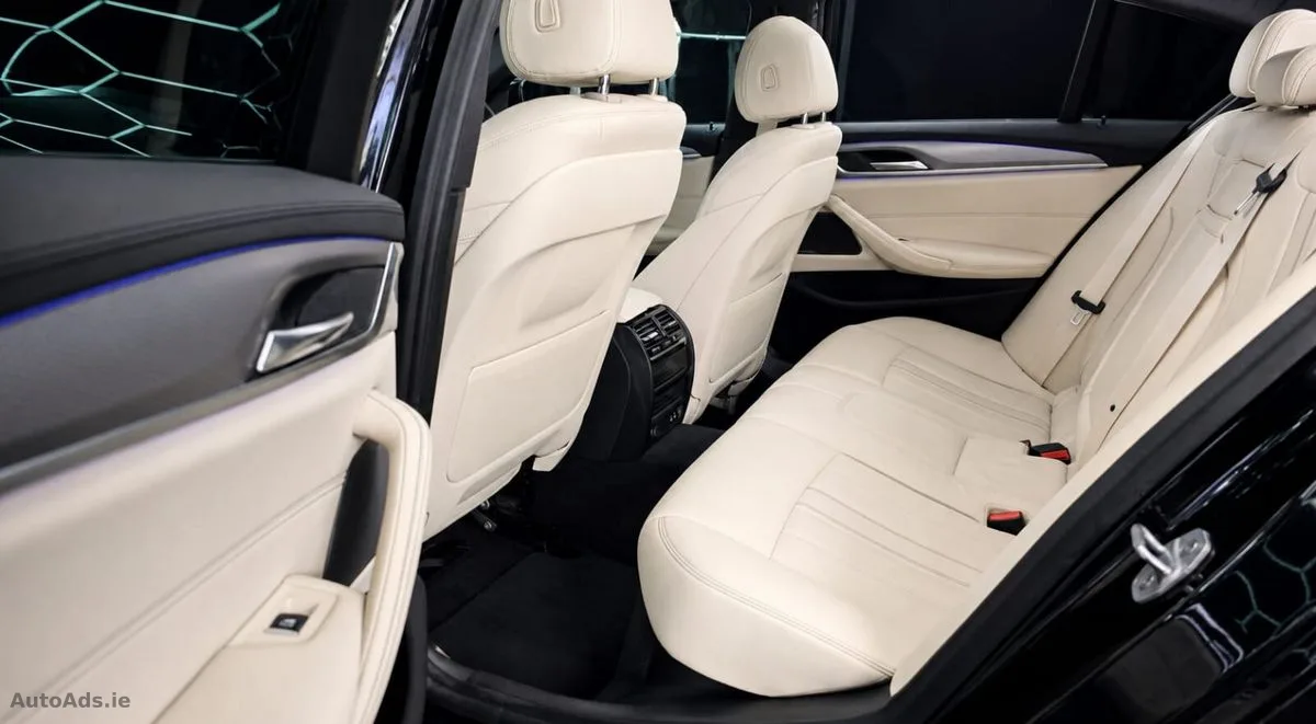2020 BMW 5-Series – photo 15