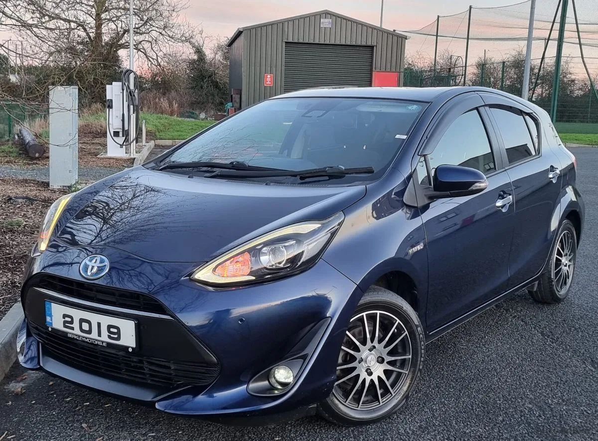 2019 Toyota Aqua – photo 2