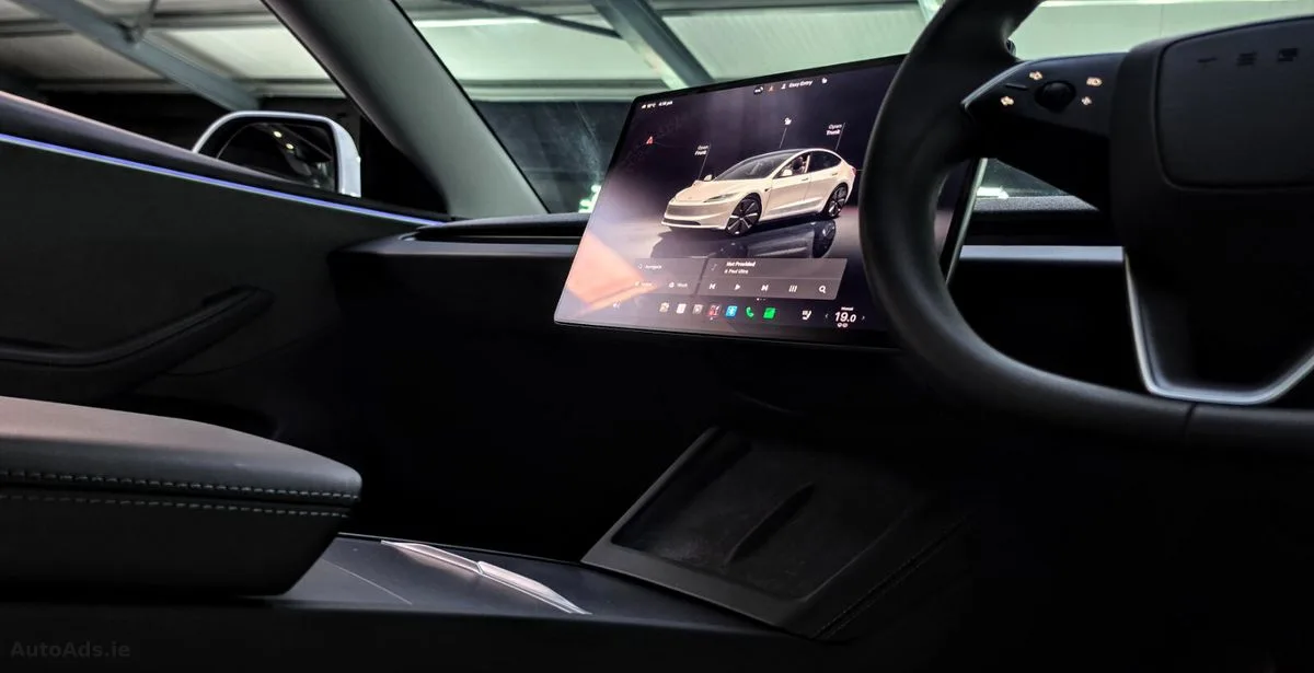 2024 Tesla Model 3 – photo 17