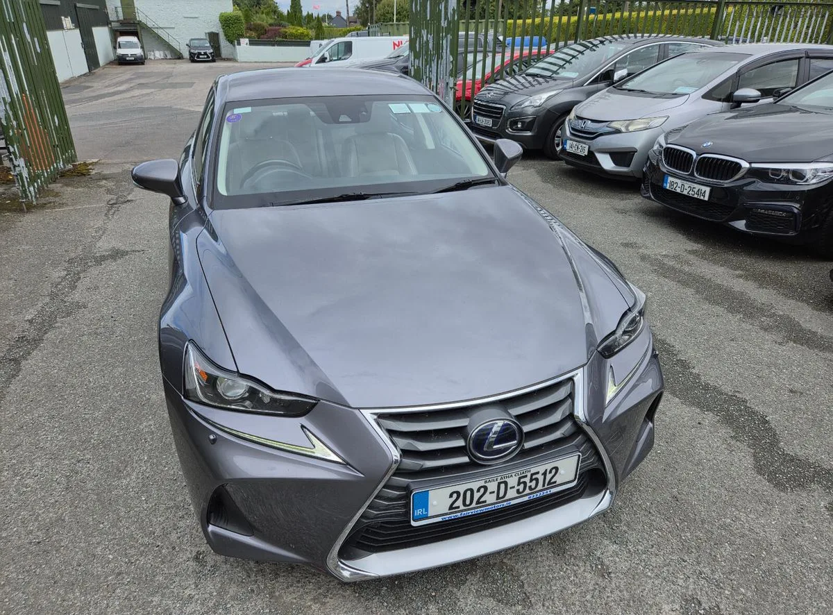 2020 Lexus IS – photo 2
