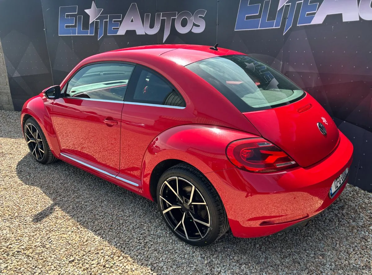 2012 Volkswagen Beetle – photo 3