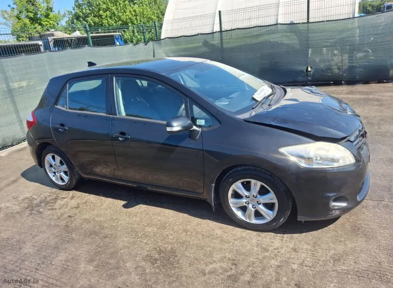 2012 Toyota Auris
