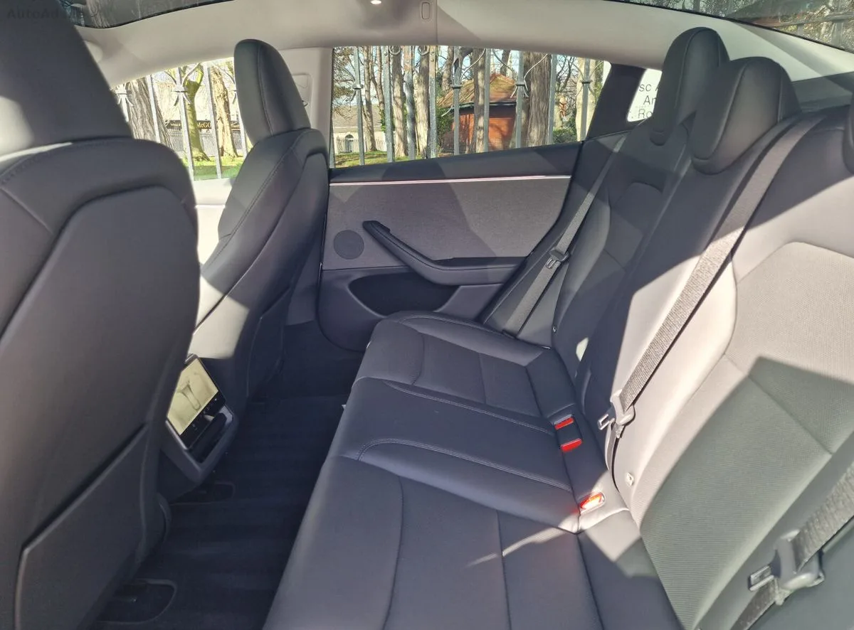 2024 Tesla Model 3 – photo 11