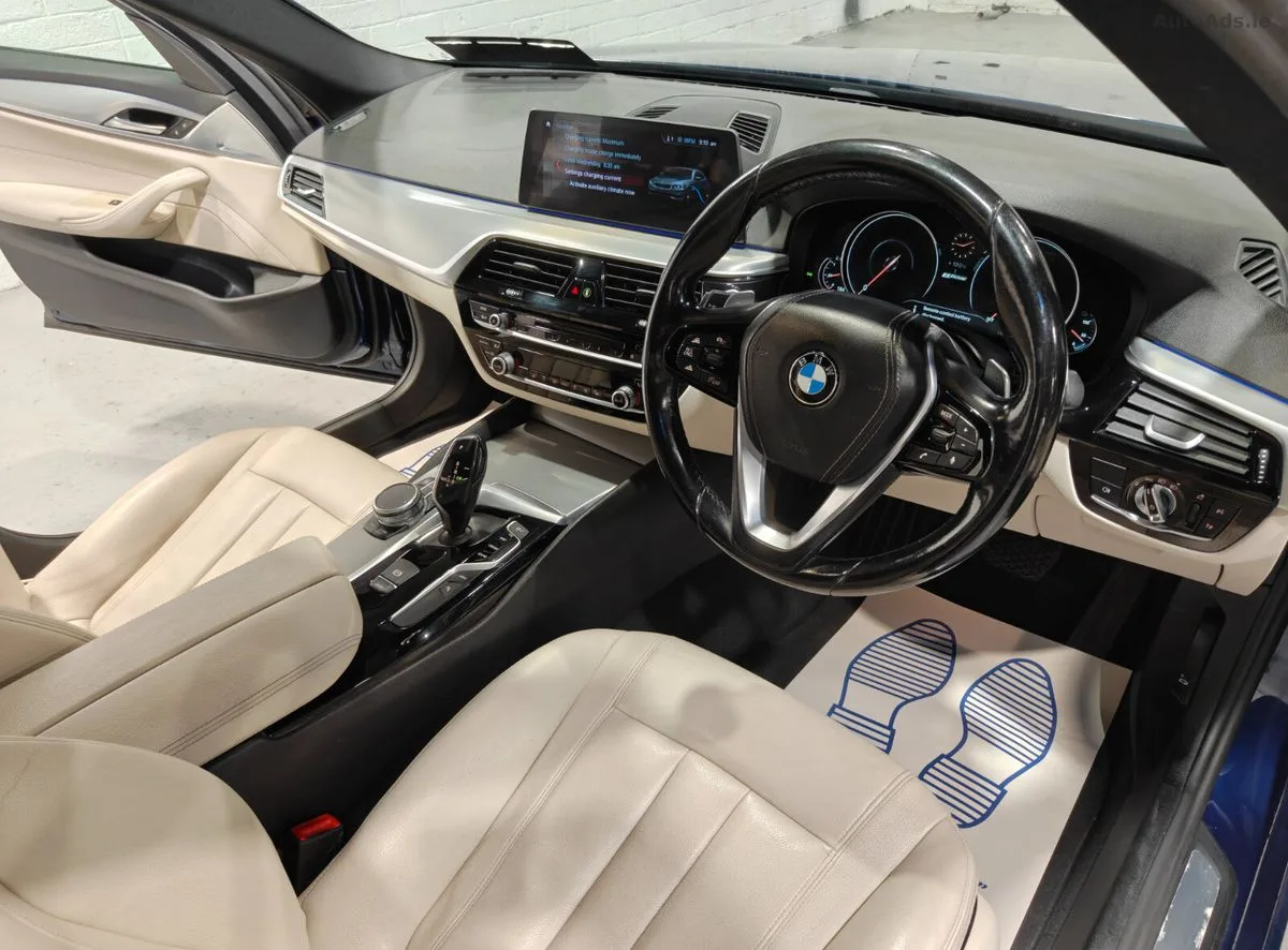 2017 BMW 5-Series – photo 12