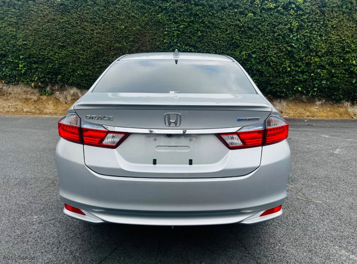 2016 Honda Grace – photo 7