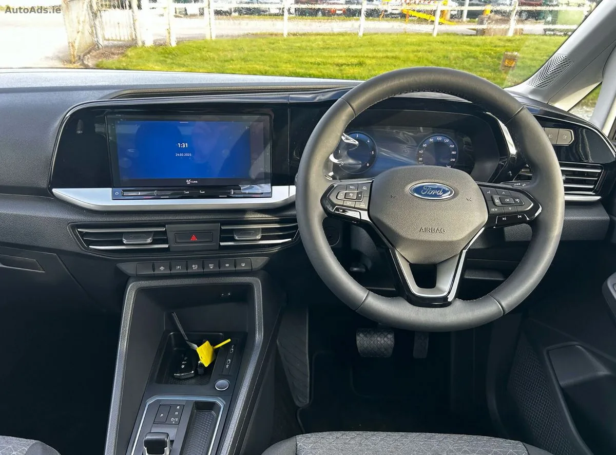 2026 Ford Tourneo Connect – photo 15