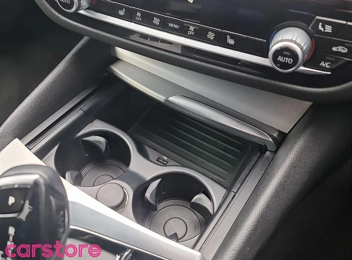2020 BMW 5-Series – photo 20