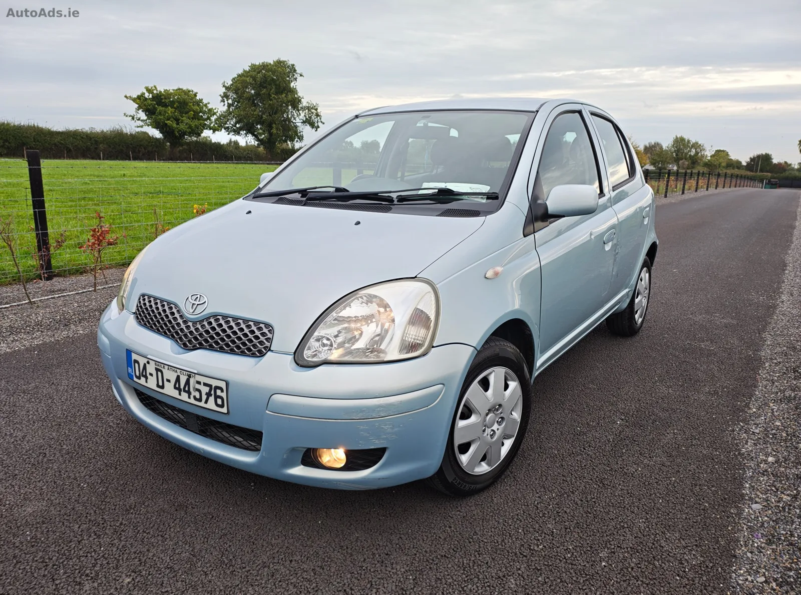 2004 Toyota Yaris – photo 4