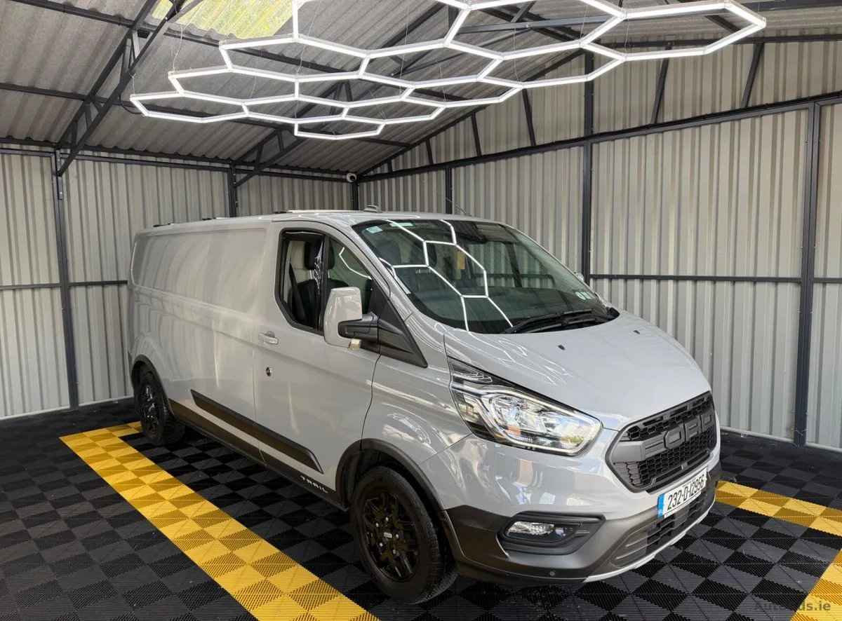 2023 Ford Transit Custom