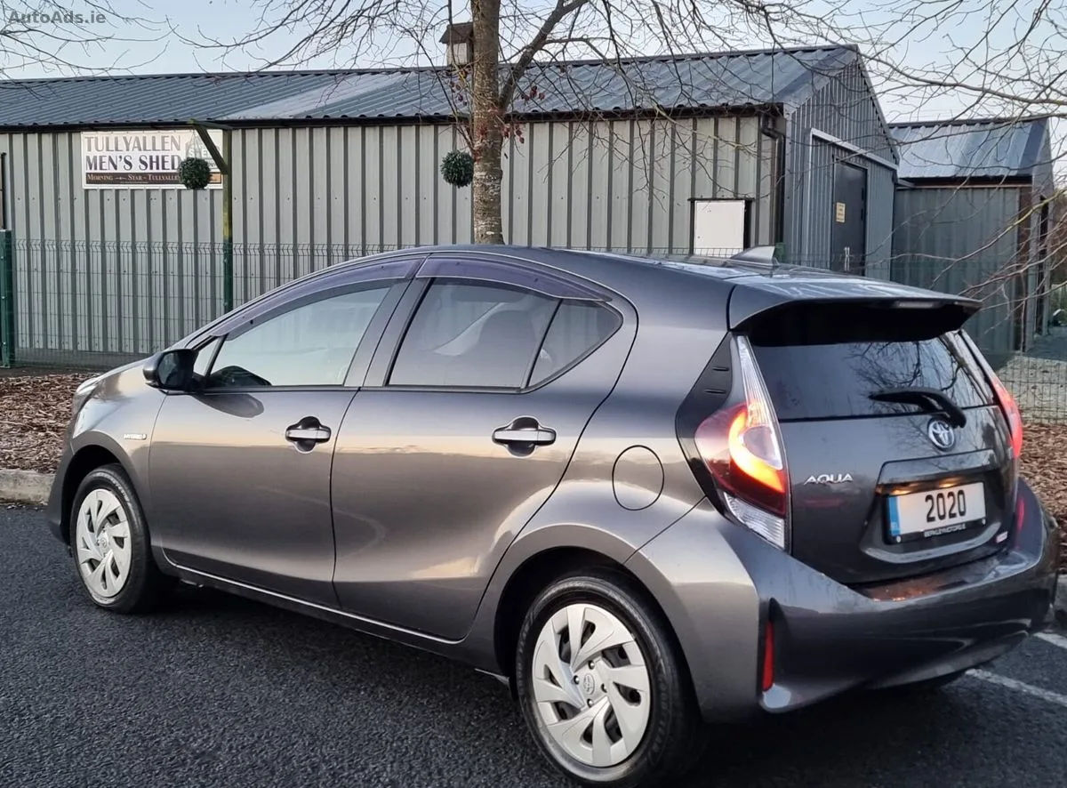 2020 Toyota Aqua – photo 8
