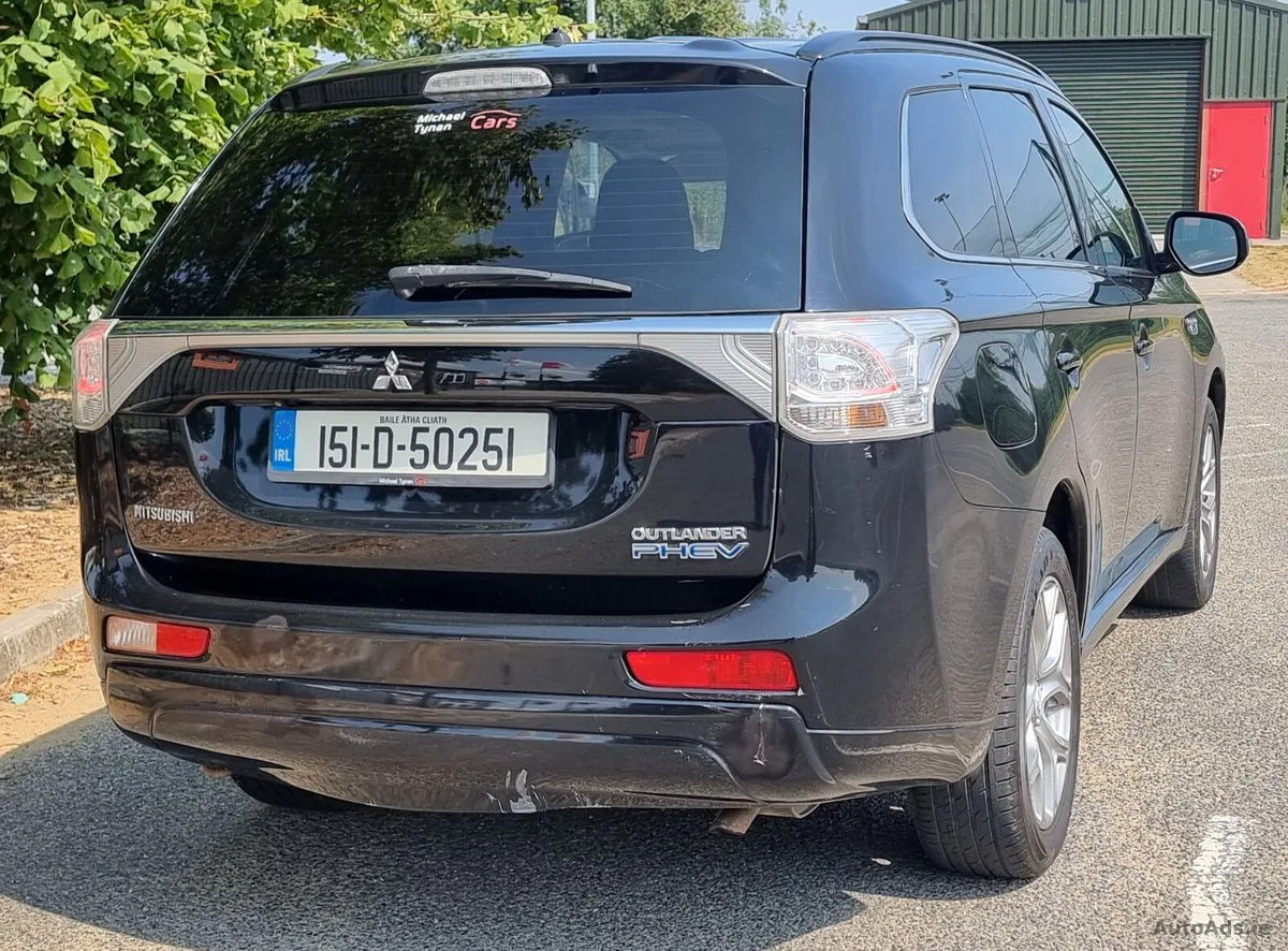 2015 Mitsubishi Outlander – photo 2