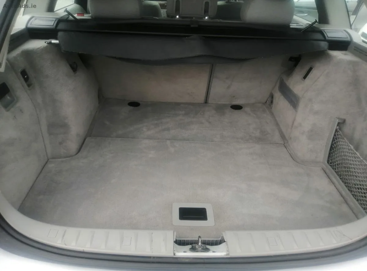 2010 BMW 3-Series – photo 10